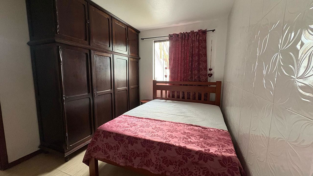 Dormit&oacute;rio 01