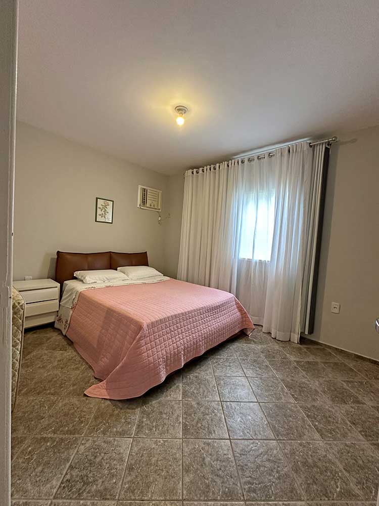 Dormit&oacute;rio 02